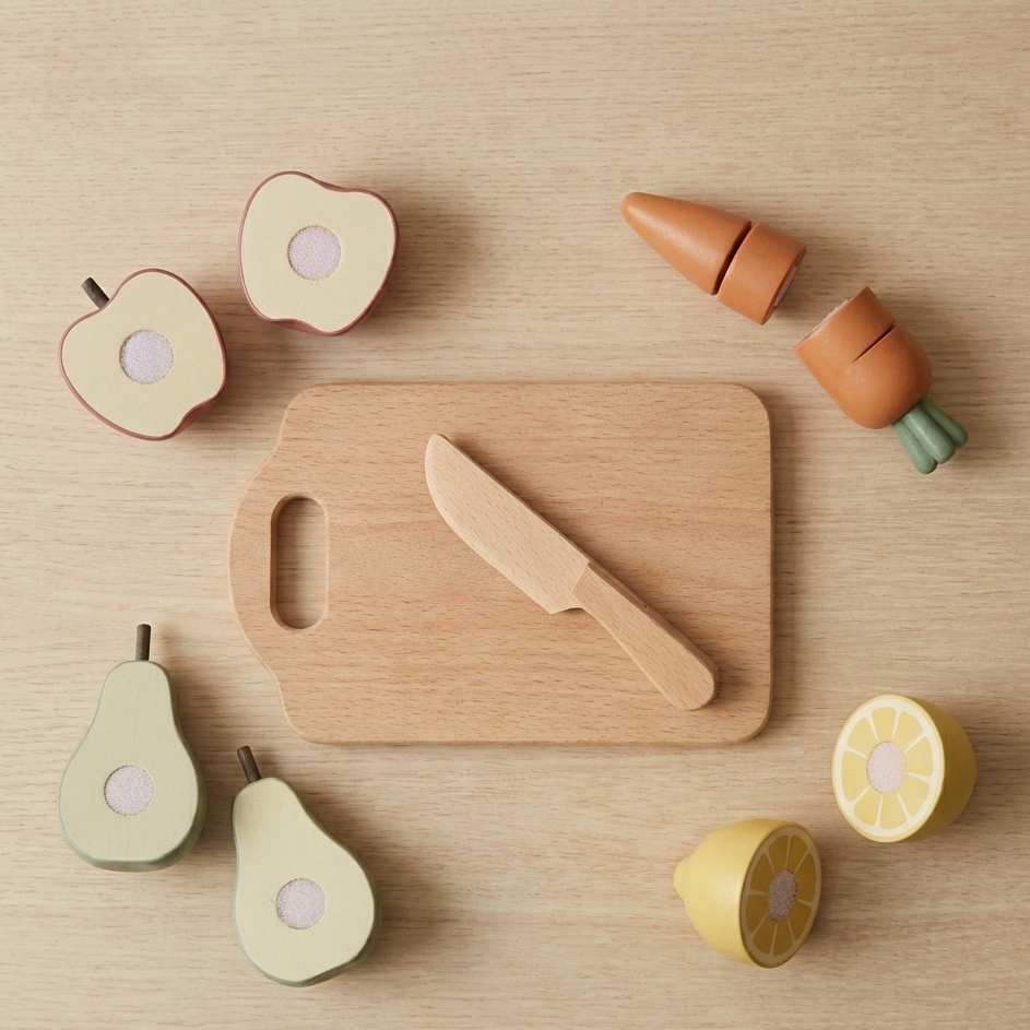 Wooden Play Food & Cutting Set